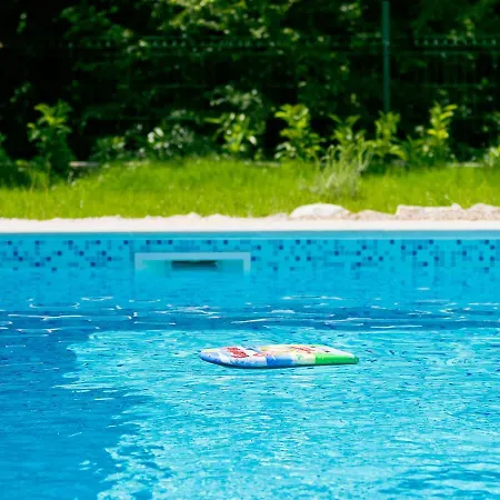 Holiday Triton Mali Turini